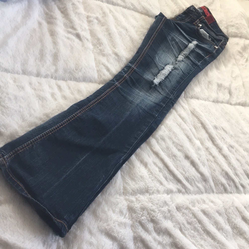 Distressed Jeans - Picture 2 of 5
